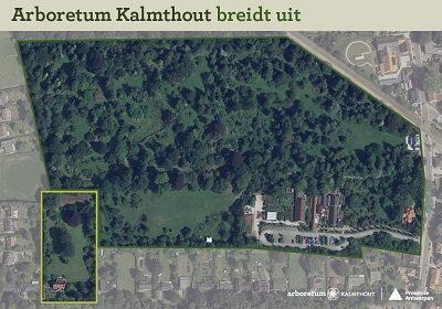 Luchtfoto van groendomein Arboretum Kalmthout met een aanpalend stuk tuin van 1 hectare aangeduid door een gele kader.