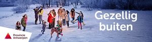 Campagnebeeld Gezellig Buiten, winters weidelandschap met een groepje mensen rond een vuurkorf.